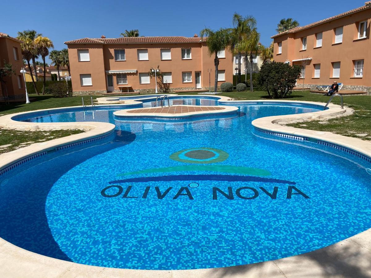 Apartment Sevilla III Golf ,Big Pool And Seaside 올리바 외부 사진